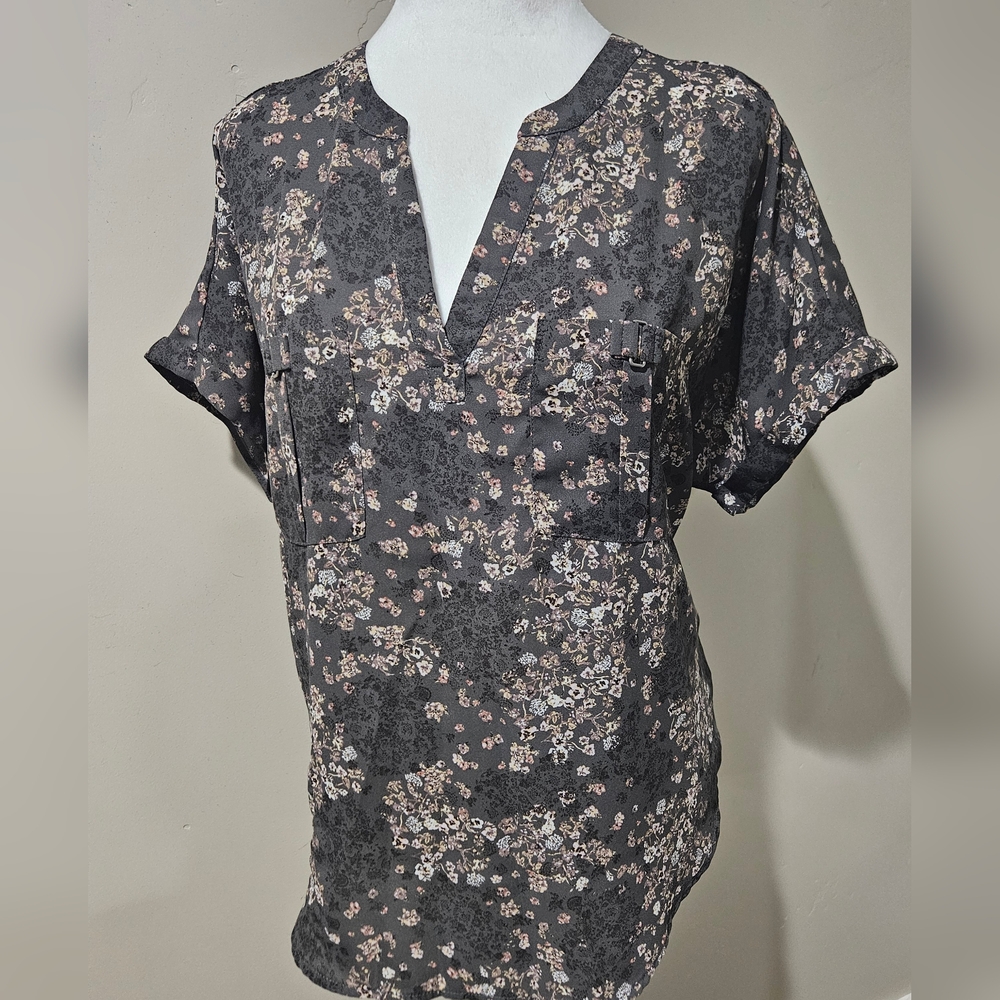 Maurices Black Floral Short-Sleeve Blouse